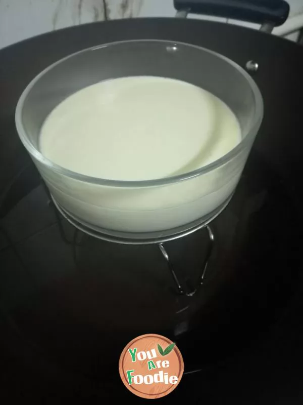 Steamed egg with milk