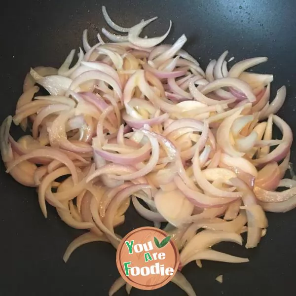 Fried onion with egg