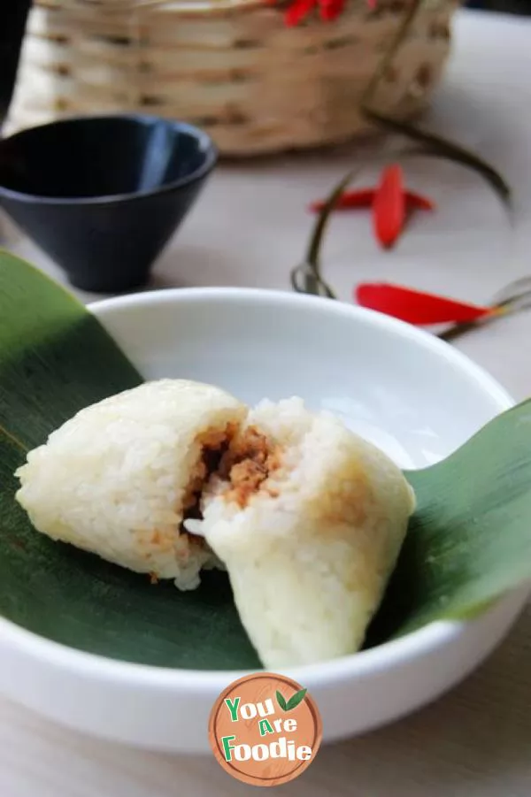 [Dragon Boat Festival · zongzi] zongzi is fragrant: zongzi with bean paste and jujube