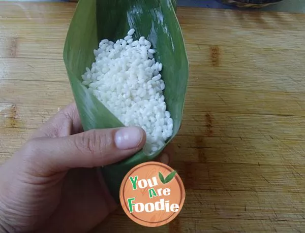 [Dragon Boat Festival · zongzi] zongzi is fragrant: zongzi with bean paste and jujube