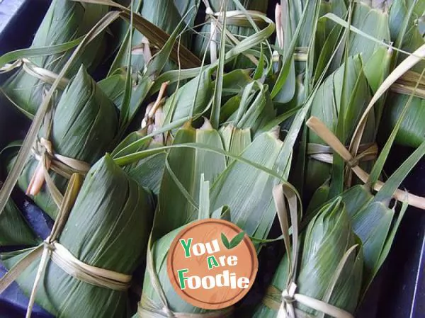 [Dragon Boat Festival · zongzi] zongzi is fragrant: zongzi with bean paste and jujube