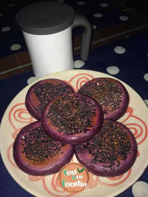 Purple potato and red bean pie