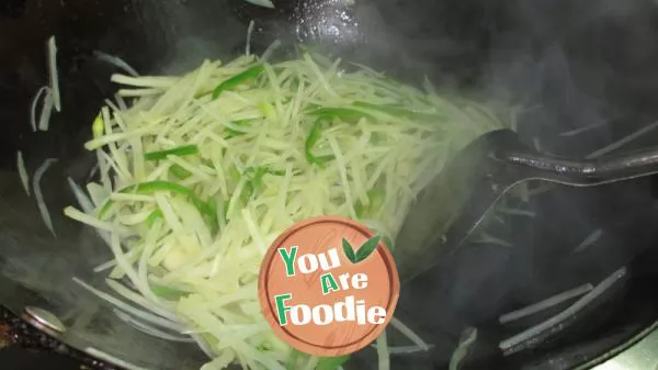 [wooden cuisine] shredded potato with green pepper and hot and sour sauce