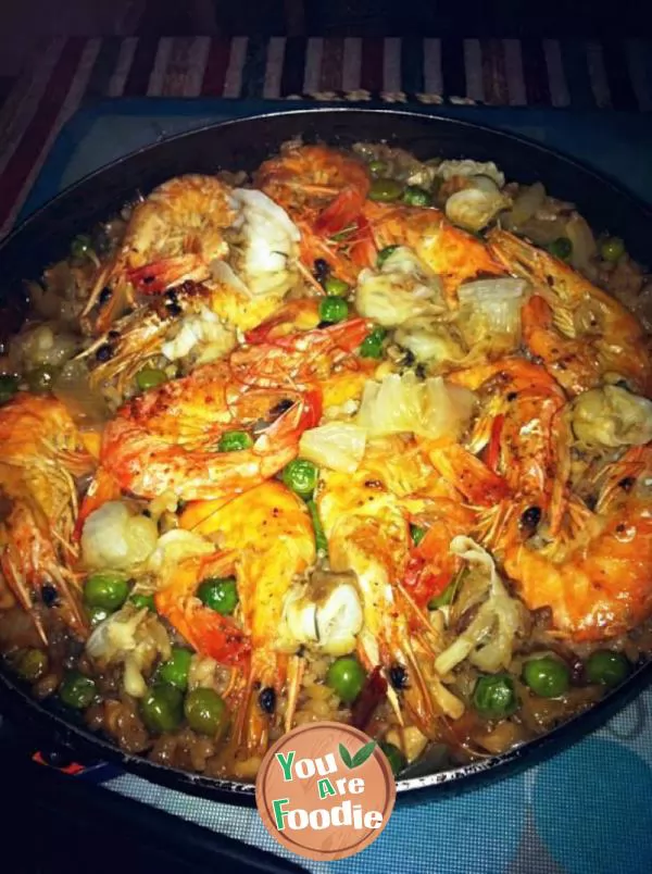 Family paella