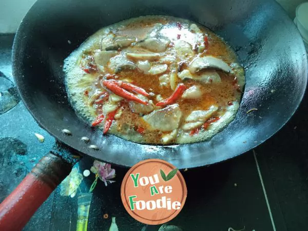 Boiled fish with bean sprouts