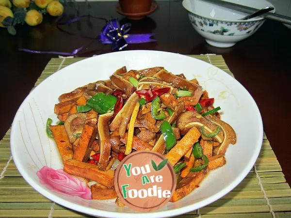 Braised Tofu with stewed pig ears