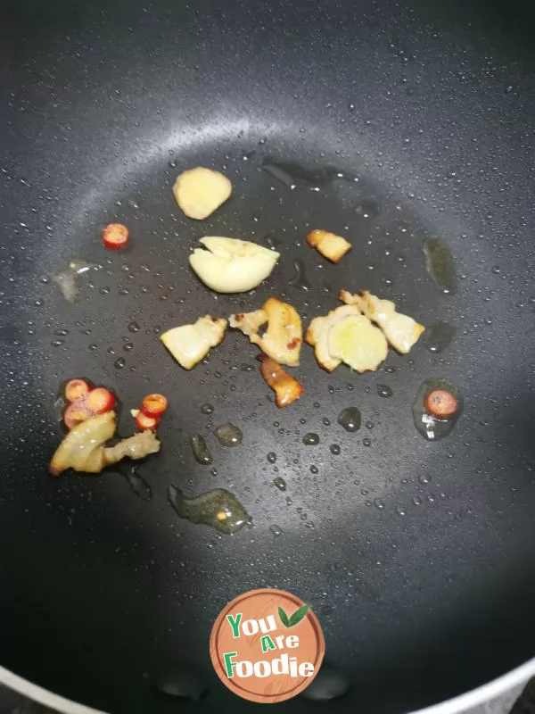 Fried Pork Slices with Black Fungus and Lotus Root