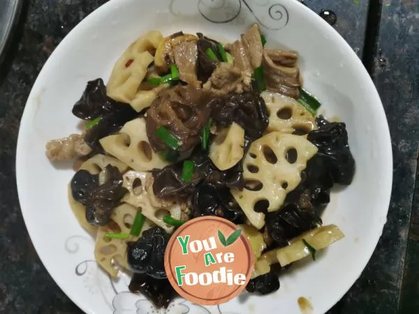 Fried Pork Slices with Black Fungus and Lotus Root