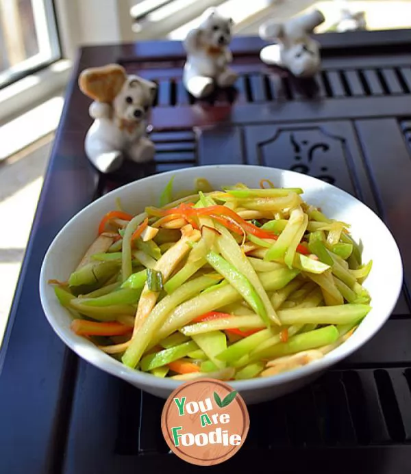 Refreshing-vegetable---[fried-Bergamot-melon-with-apricot-abalone-mushroom]
