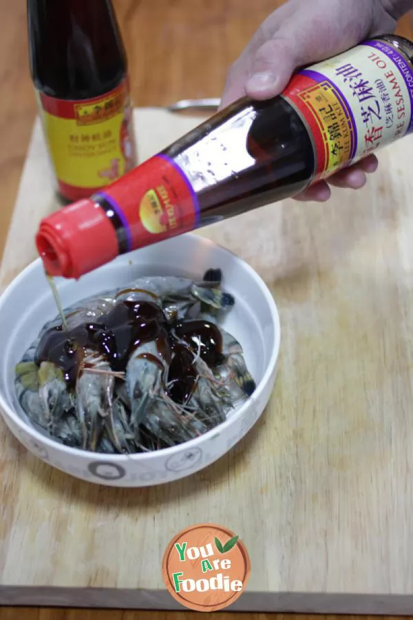 Fried shrimp in oyster sauce