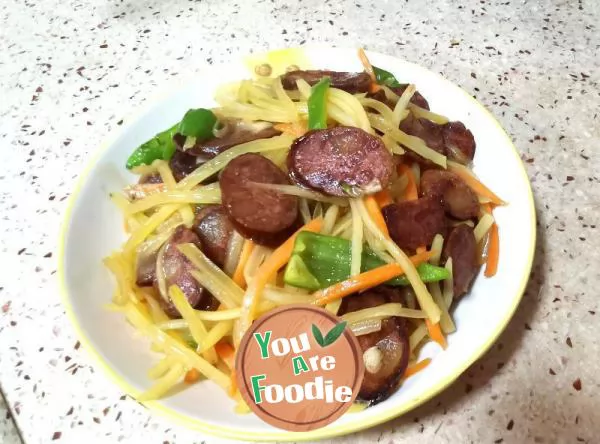 Stir-fried shredded potatoes with sausage