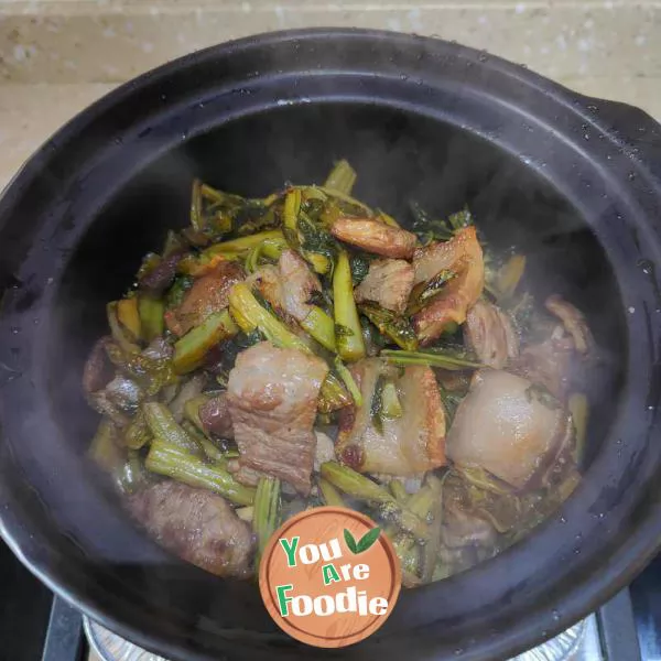 Pork pot with vegetables