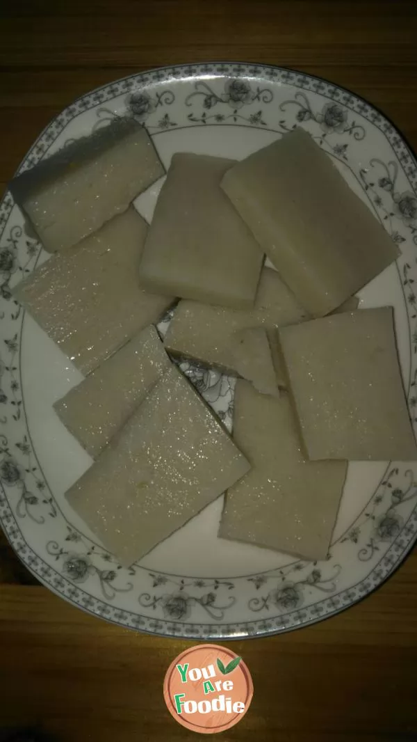 Glutinous rice cake with sugar