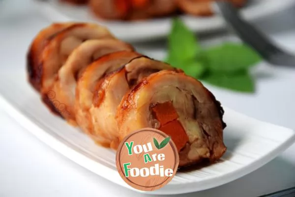 Barbecued chicken rolls