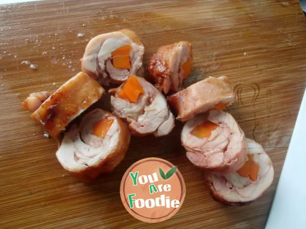 Barbecued chicken rolls