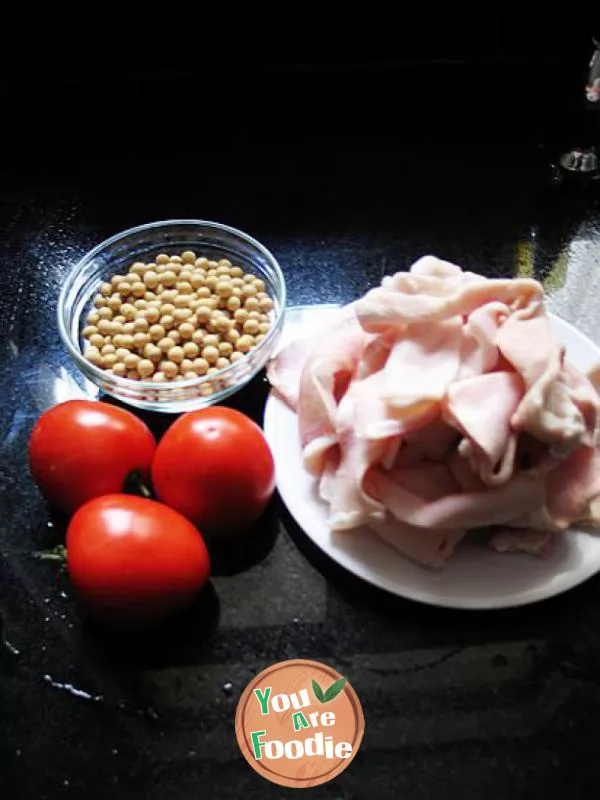 The most affordable collagen supplement method ----- tomato, soybean and pig skin soup