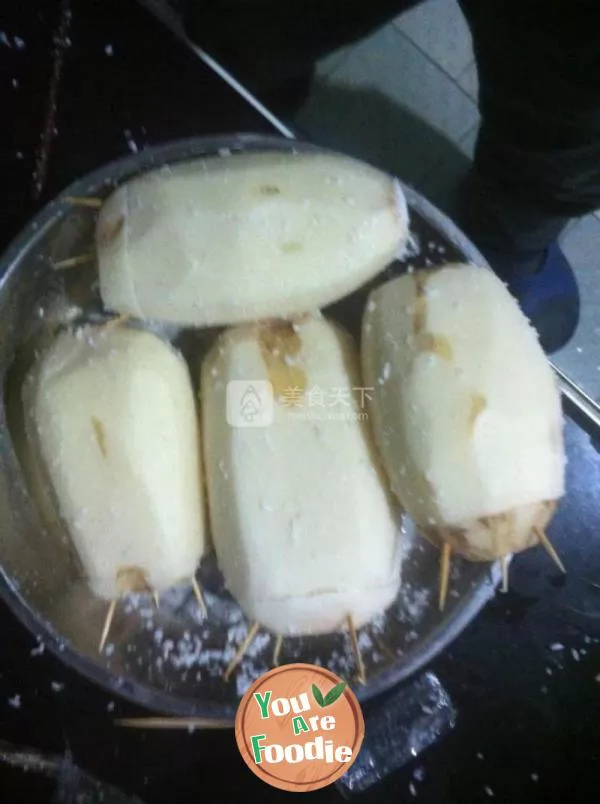 Steamed Lotus Root Stuffed with Glutinous Rice