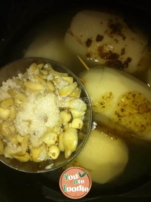 Steamed Lotus Root Stuffed with Glutinous Rice