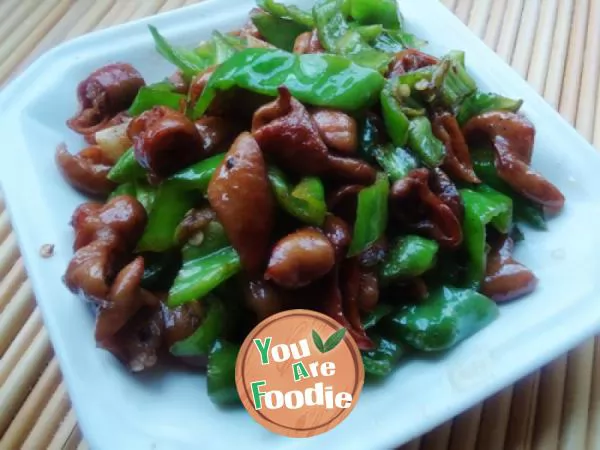 Fried pork intestines with green pepper