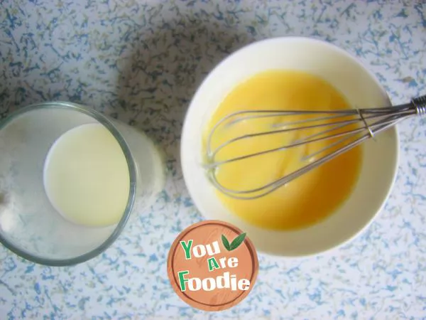 Stewed egg with milk and tofu flowers