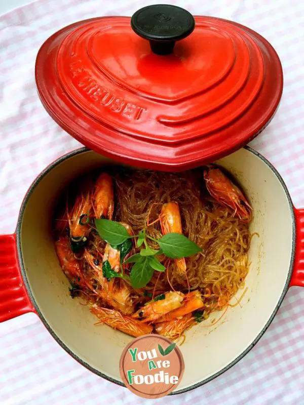 Nine layer tower shrimp head and vermicelli casserole