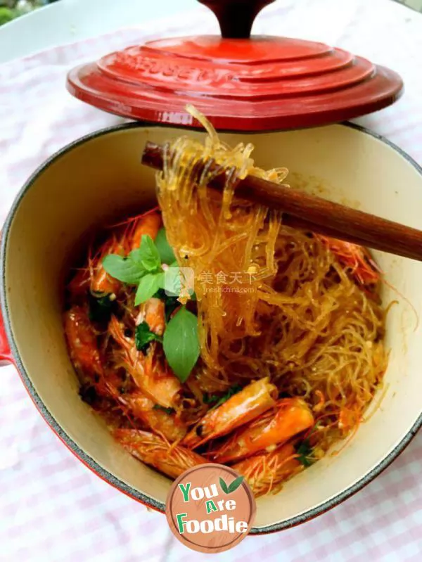 Nine layer tower shrimp head and vermicelli casserole