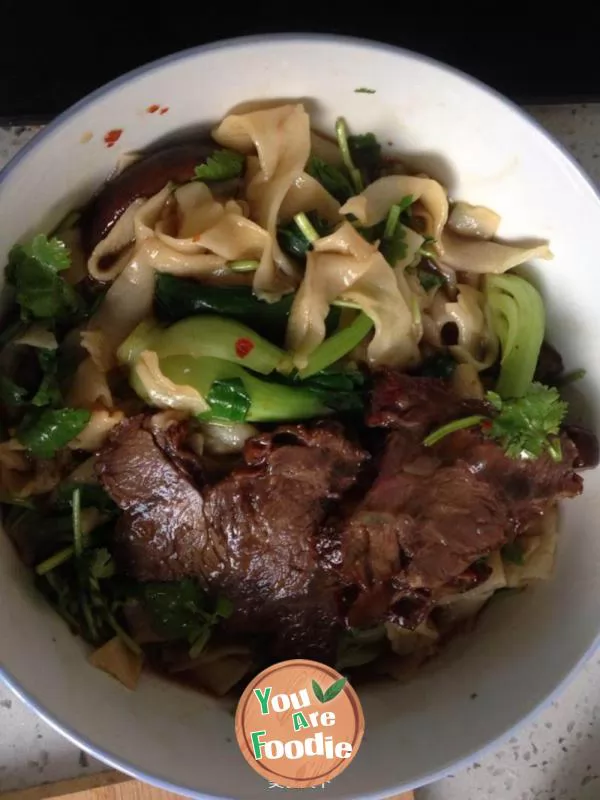 Beef noodles with mushrooms