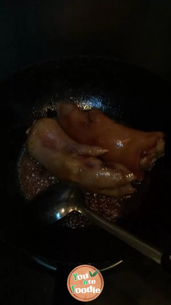 Zhaocai pig's paw (special stewed pig's paw)