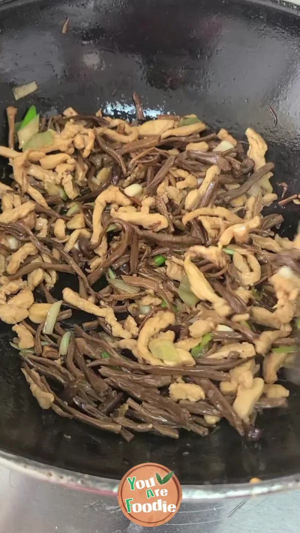 Fried Chicken Breast with Tea Tree Mushroom