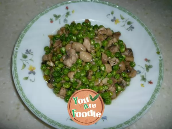 Two-fish-for-one-------diced-fish-with-peas-and-fish-bone-soup