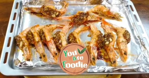 Roasted shrimp with minced garlic