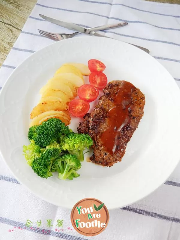 Pan-Fried-Beef-Steak-with-Black-Pepper