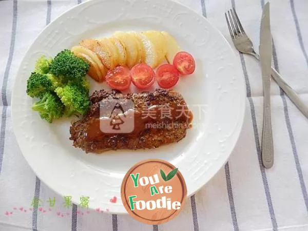 Pan-Fried Beef Steak with Black Pepper