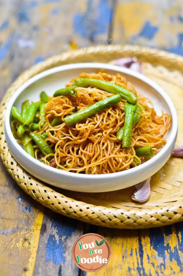 Braised noodles with beans