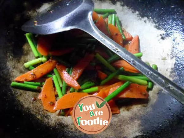 Fried carrots with black bean sauce and garlic sprouts