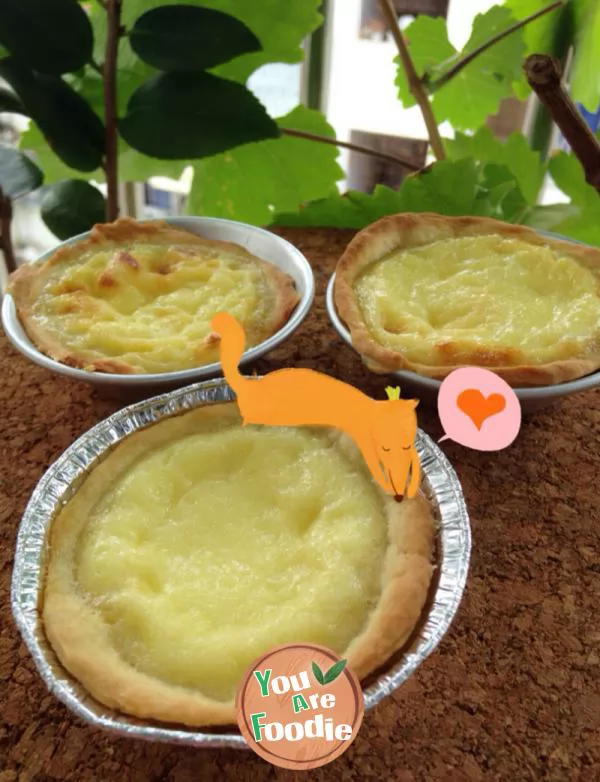 Milk flavored egg tart