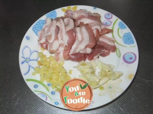 Kidney beans fried meat