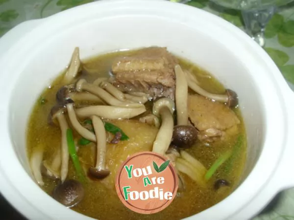 Stewed-chicken-leg-with-mushrooms