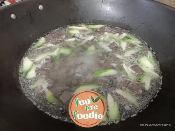 Loofah beef soup