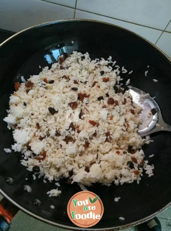 Mixed rice with black bean and dace