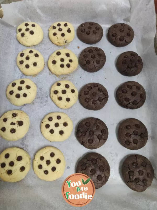 Chocolate filled cookies