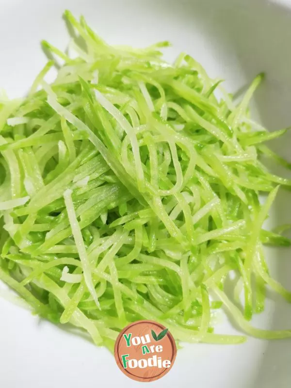 Crystal green radish rice