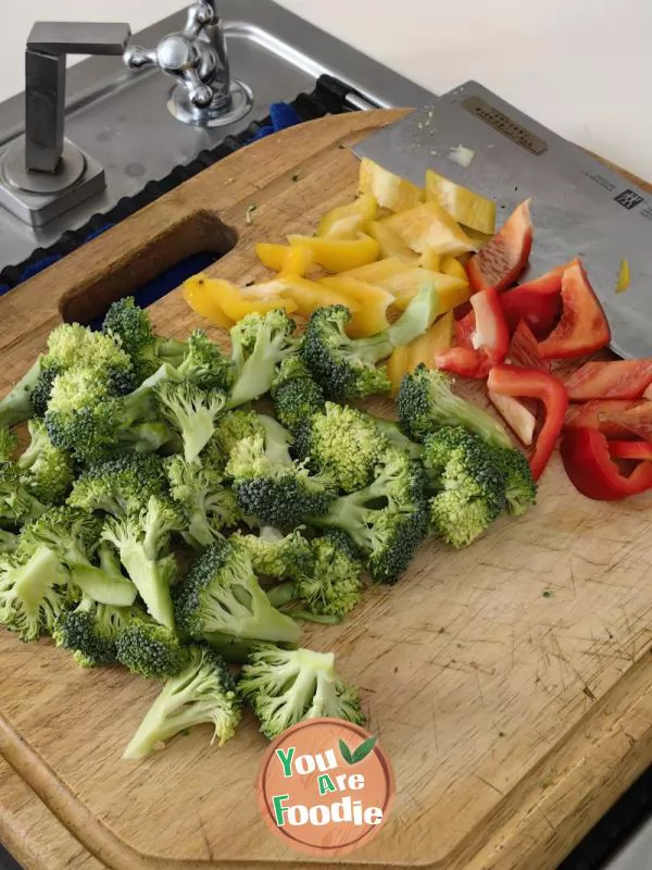 Broccoli and Tuna Salad