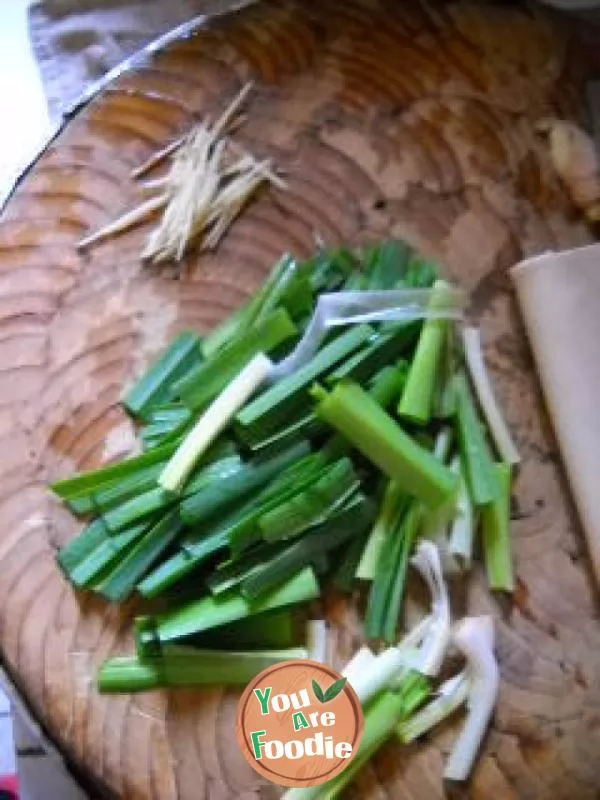 Fried pork with garlic