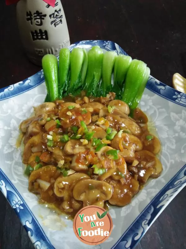 Fried mushrooms in oyster sauce