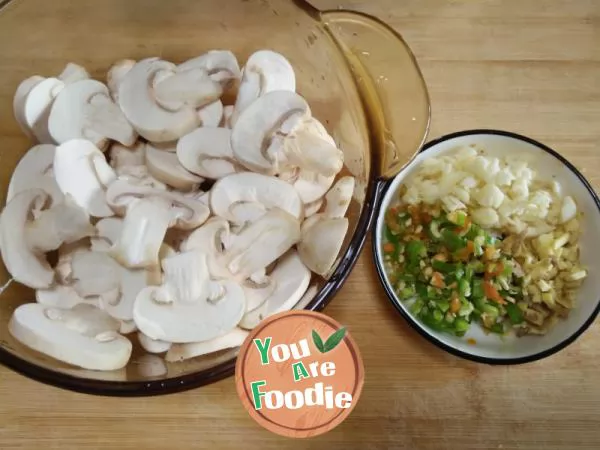Fried mushrooms in oyster sauce
