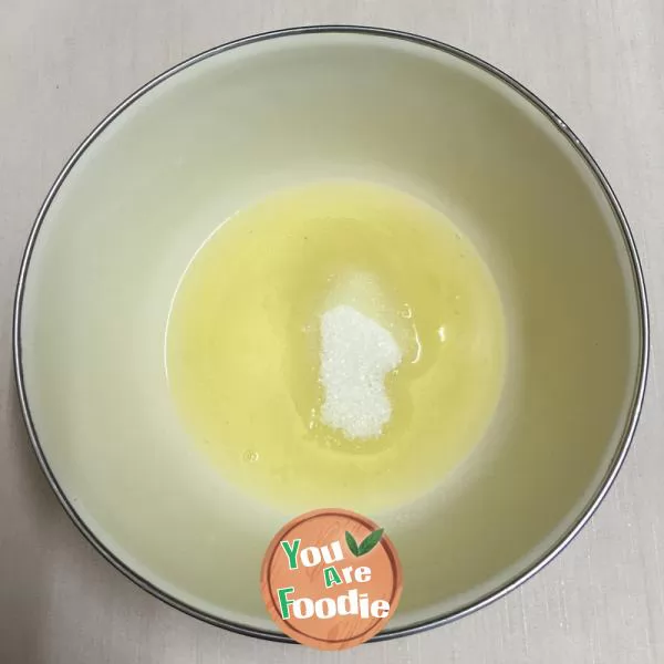 Paper cup cream cake