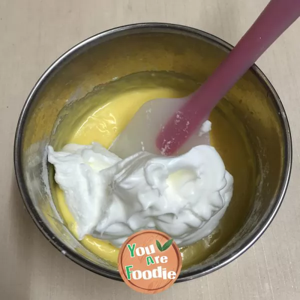 Paper cup cream cake