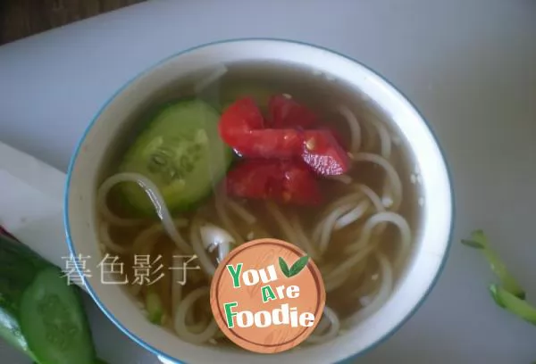 Sweet and sour cold noodles for relieving summer heat