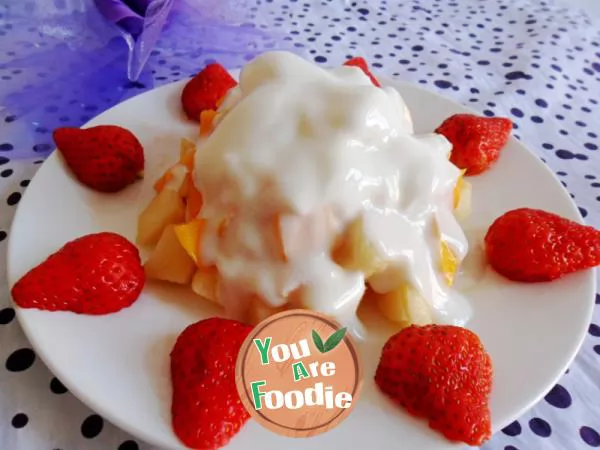 Mixed-double-fruit-with-yogurt